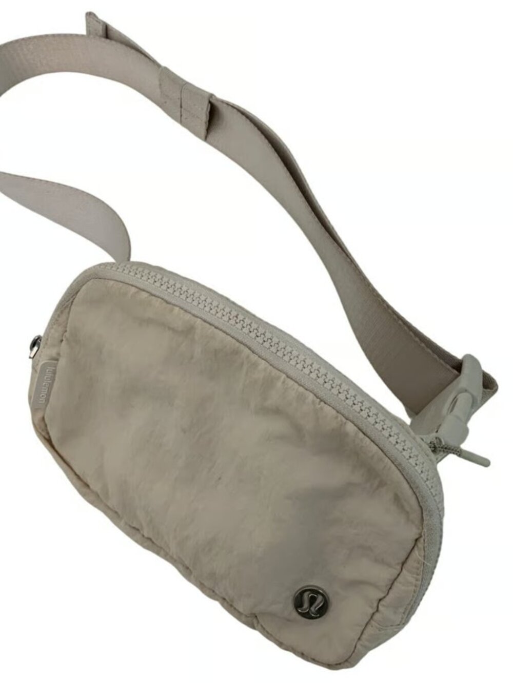 Lululemon Everywhere Beige White Belt Bag Zipper Mesh Pockets